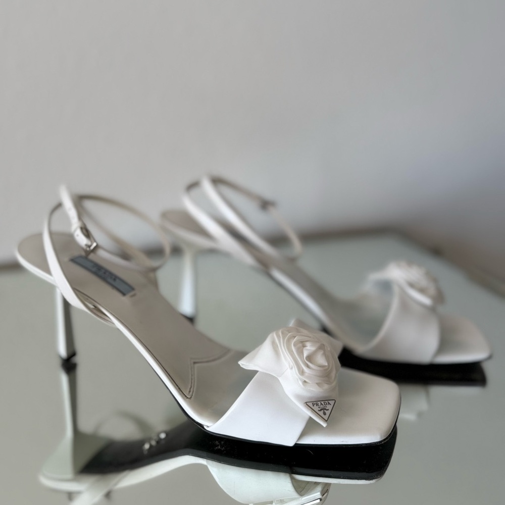 EUC PRADA Rosette leather sandals 41 - Picture 10 of 15